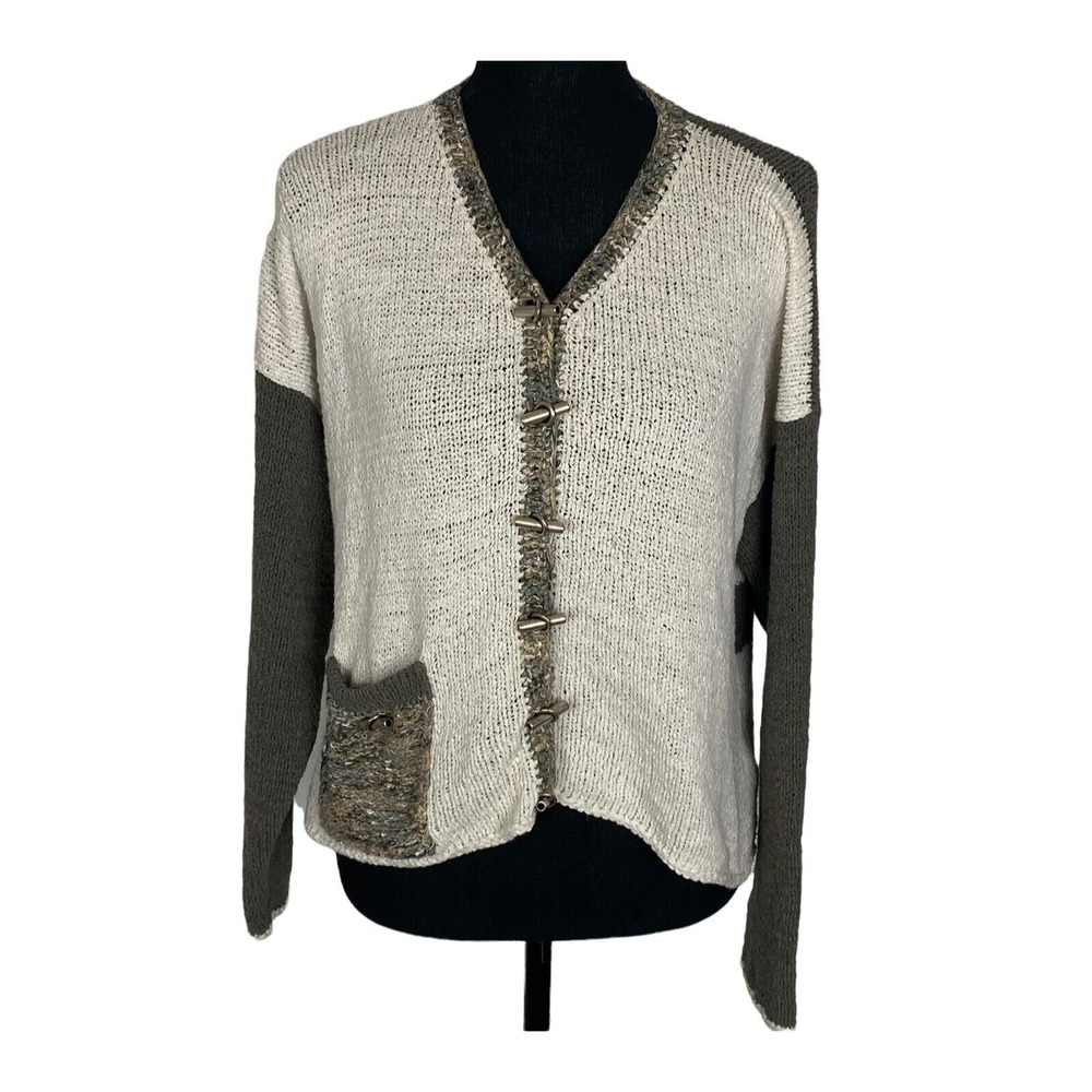 Vtg ANI BARRIE Women Toggle Buttons V Neck Sweater Sz M Cream Art to Wear 58-16